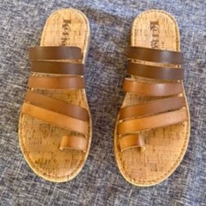 KORKS Shay Strappy Toe Loop Brown Sandals Flip Flop Size 9